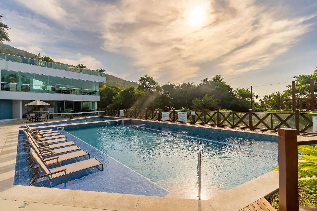 Varandas Do Atlantico - Confortavel Apartamento Em Condo Pe Na Areia Bombinhas